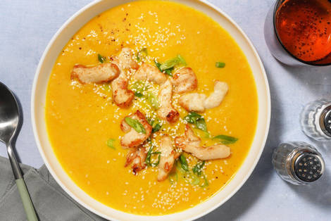 Scharfe Karotten-Suppe mit Bio-Hähnchen 