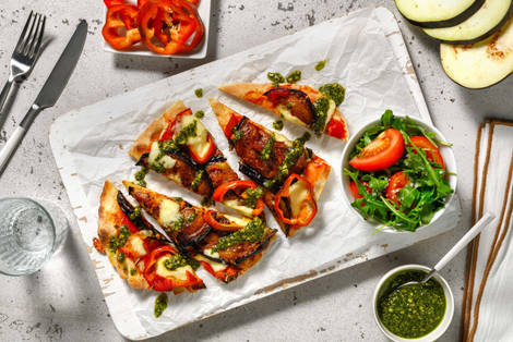 Naanpizza met aubergine en mozzarella