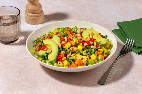 Tropische Salat-Bowl mit Süßkartoffel 