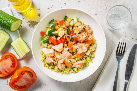 Bulgurbowl met warmgerookte zalmsnippers