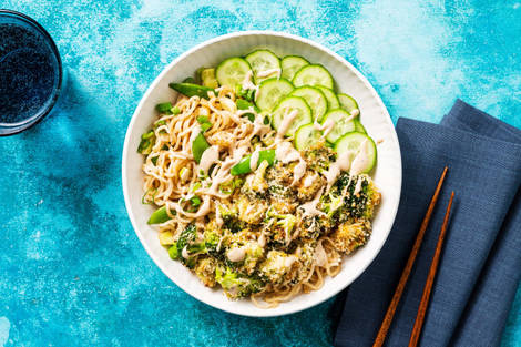 Bowl de brocoli pané et nouilles