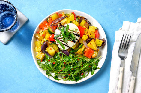 Büffelmozzarella auf Antipasti-Gemüse