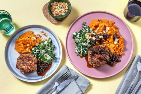 Wildzwijn-burger met zoete aardappel-wortelpuree