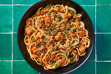 SuperQuick Beef and Sun-Dried Tomato Pesto Spaghetti