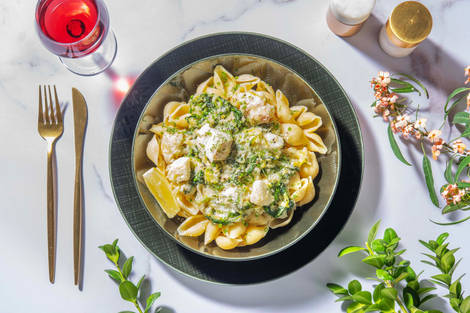 Verse rigatoni met gepocheerde kabeljauw