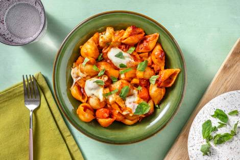 Conchiglie met mozzarella en pecorino uit de oven