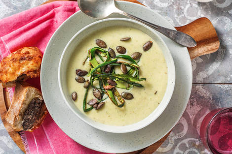 Soupe de courgette et pesto aux champignons des bois