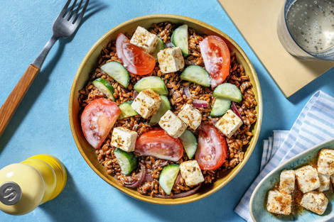 Dinkel-Bowl Griechischer Art mit Souflaki-Hirtenkäse