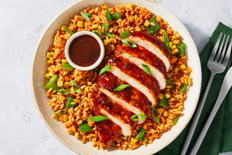 Bols de poulet glacé à la sauce BBQ, au maïs et aux poivrons