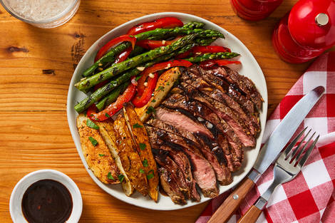 Steak grillé et glaçage bleuets-balsamique