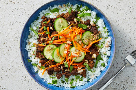 Bols de bœuf caramélisé à la vietnamienne