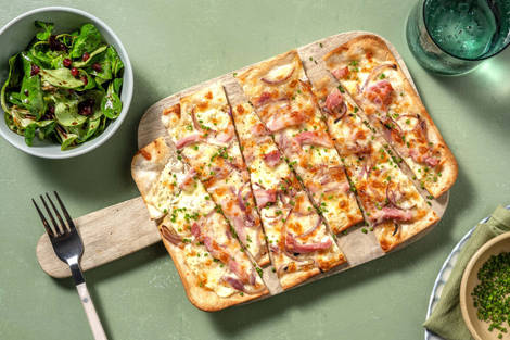 Elsässer Flammkuchen mit Speck