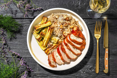 Filet de poulet farci enveloppé de jambon de Cobourg