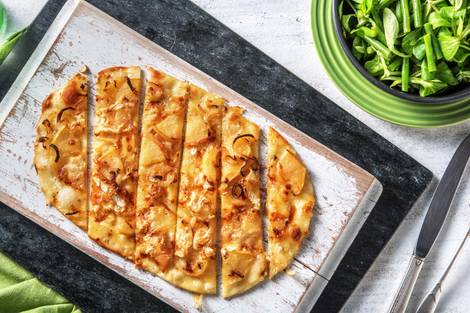 Flammkuchen met brie en appel