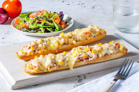 Tuna melts met tomaat en mais