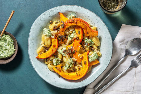 Gnocchi mit Ofenkürbis und zitronigem Kräuterfrischkäse
