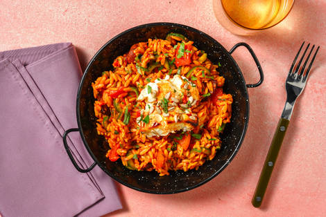 Griechischer Orzo-Salat mit grünen Oliven