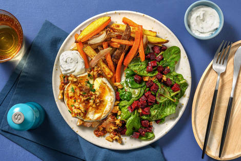 Grillkäse mit Honig-Walnüssen und Beete-Salat