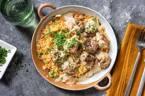 Hackbällchen in Senfsoße