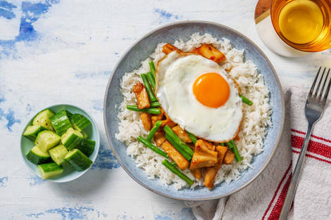 Roerbak van vegetarische kipstukjes en sperziebonen
