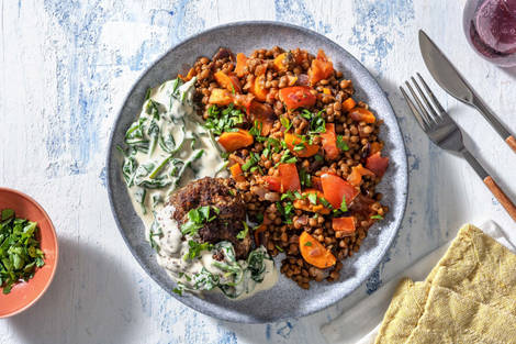 Herzhafte Rinderbouletten mit Rahmspinat