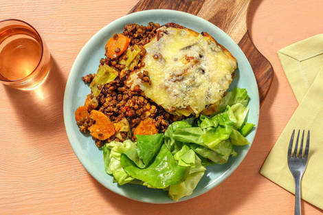 Herzhafter Linsenauflauf mit Käsehaube