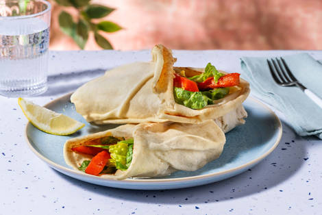 Hummus Avocado Wrap mit spicy Harissa-Karotten