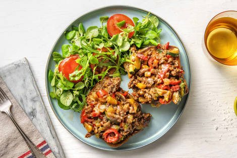Petit pain à la viande hachée à l'italienne et fromage fondu