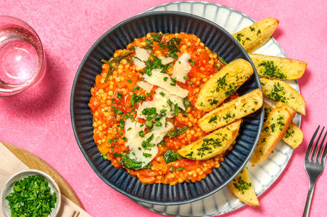 Italiaans gekruide groentestoof met parelcouscous