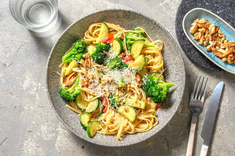 Linguine crémeuses au brocoli et à la courgette