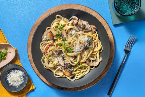 Linguine met champignonroomsaus en spekjes