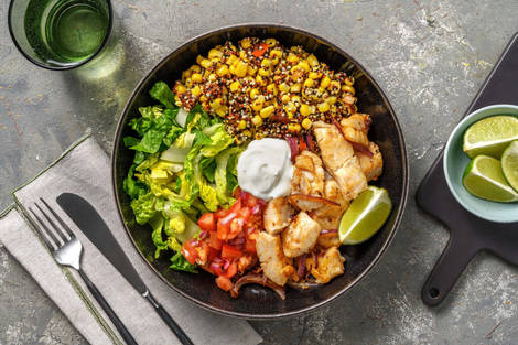 Mexikanische Fisch-Bowl mit buntem Quinoa