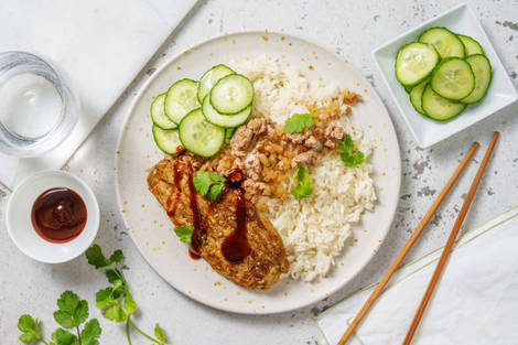 Aubergine-omelet met kipgehakt