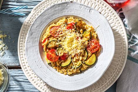 Orzo met courgette en cherrytomaten