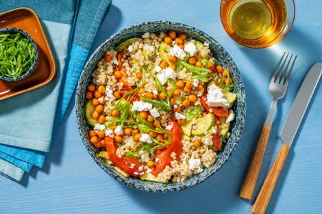Parelcouscous met feta en gepofte kikkererwten