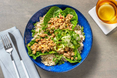Poulet haché épicé à l'asiatique accompagné de riz