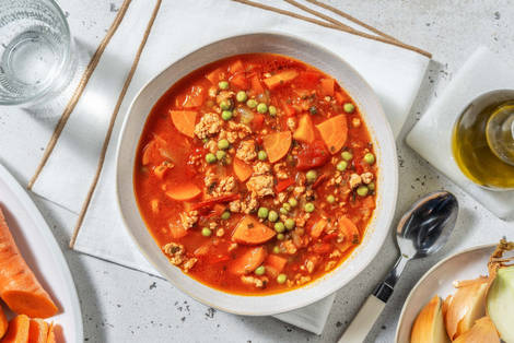 Ragoût de poulet haché et de légumes