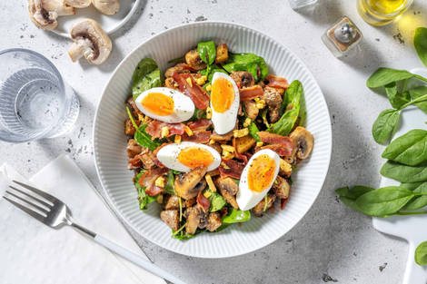 Smart Bacon and Egg Spinach Salad
