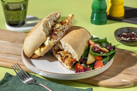 Sandwichs moelleux au brie fondu et aux pommes