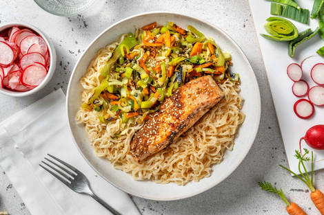 Zalm teriyaki met volkoren noedels