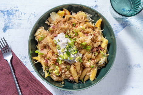 Schupfnudelpfanne mit Speck und Sauerkraut