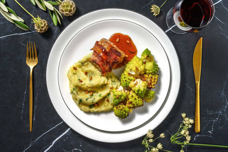 Schweinefilet im Speckmantel mit Aprikosen-Balsamico-Soße