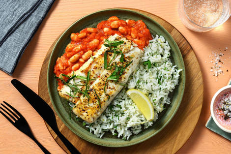 Gedämpfter Seehecht mit tomatigen Cannellinibohnen