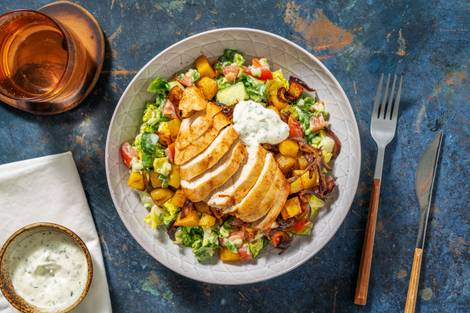 Souflaki-Poulet-Salat mit Kartoffelcroûtons