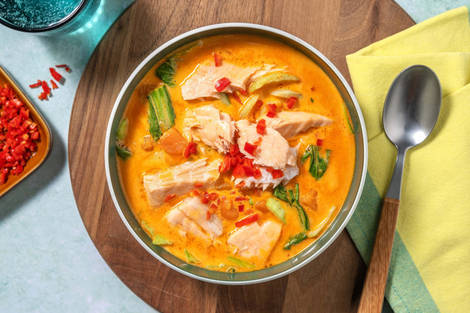 Soupe au saumon et à la noix de coco