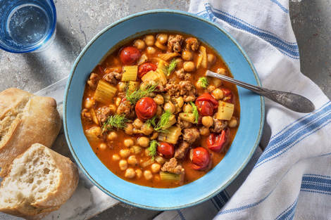 Cherrytomatensoep met worst en ansjovis