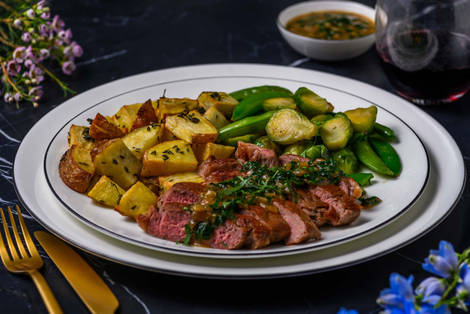 Pan-Seared Tenderloin Steak with Onion-Thyme Gravy