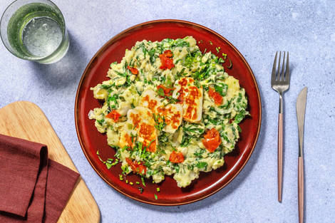 Spinaziestamppot met aardpeer en witte grillkaas