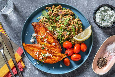 Süßkartoffel-Kumpir mit Linsen-Rucola-Salat