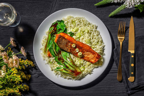 Sweet & Spicy Salmon Bowl mit Baby Pak Choi